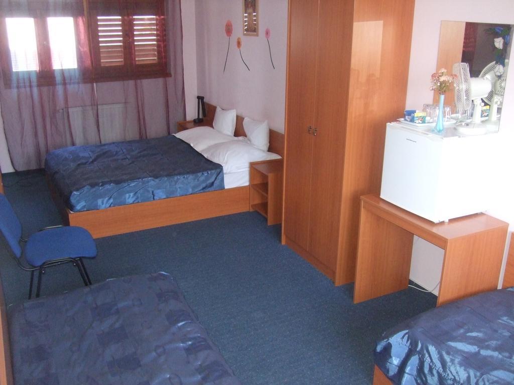 Timarhaz Panzio Bed & Breakfast Szeged Bilik gambar