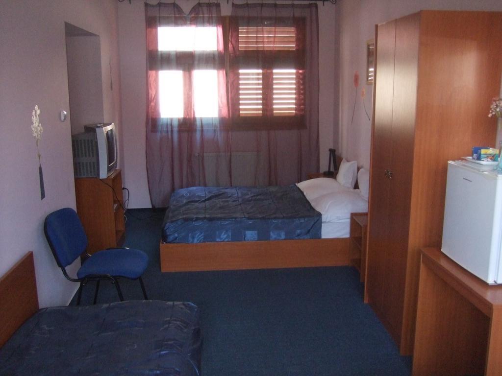 Timarhaz Panzio Bed & Breakfast Szeged Bilik gambar