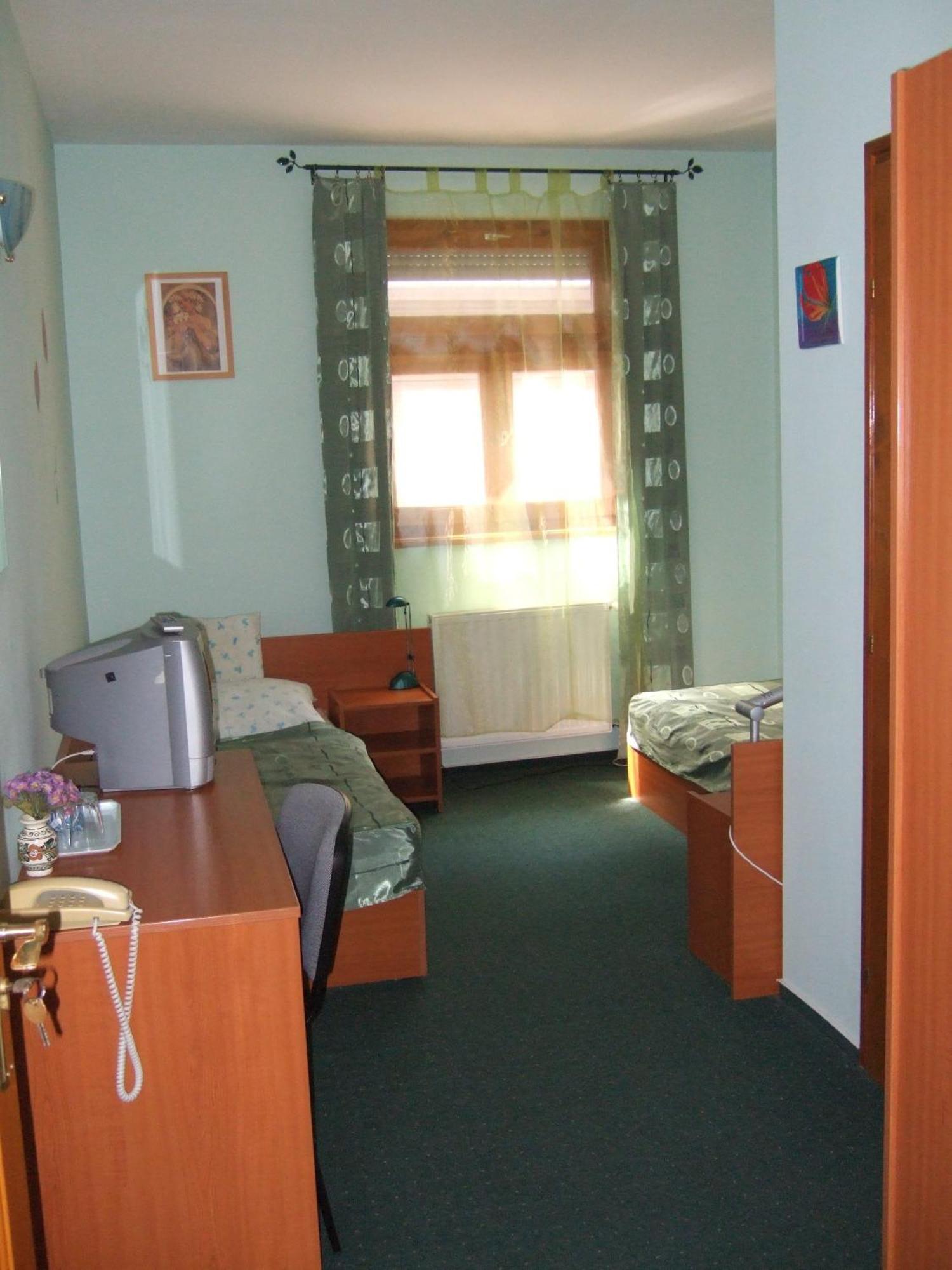 Timarhaz Panzio Bed & Breakfast Szeged Luaran gambar